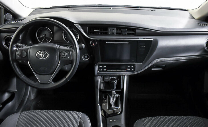 Toyota Corolla - Фото 8