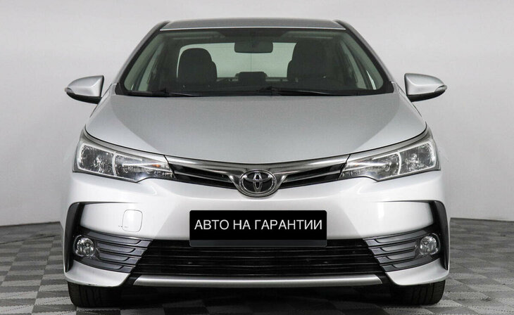 Toyota Corolla - Фото 1