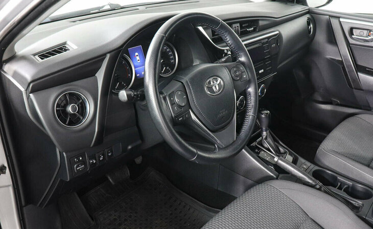 Toyota Corolla - Фото 5