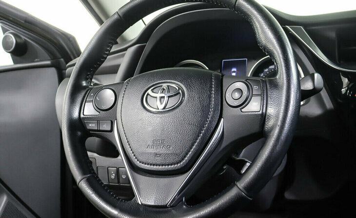 Toyota Corolla - Фото 10