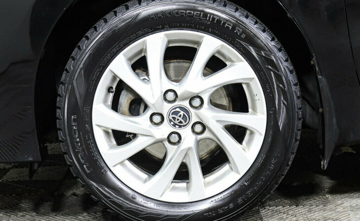 Toyota Corolla - Фото 6