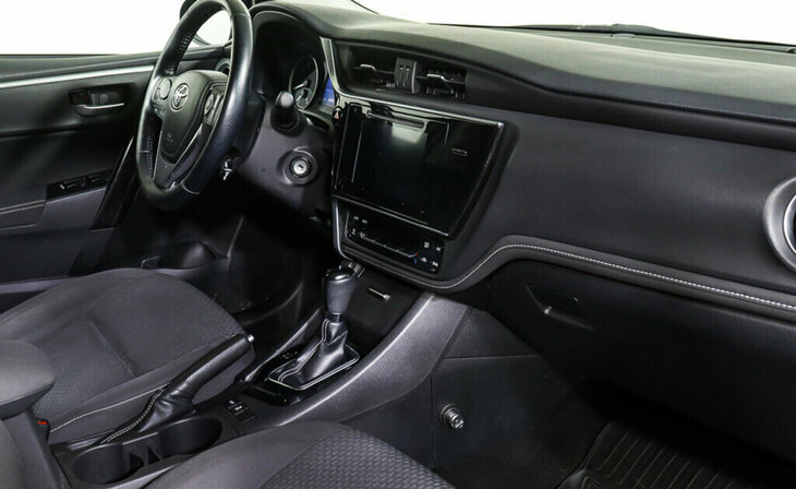 Toyota Corolla - Фото 7