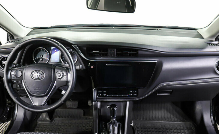 Toyota Corolla - Фото 8