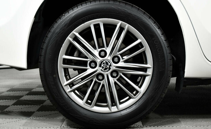 Toyota Corolla - Фото 6