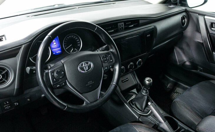 Toyota Corolla - Фото 6