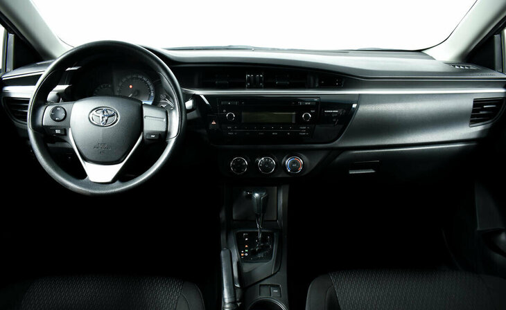 Toyota Corolla - Фото 7