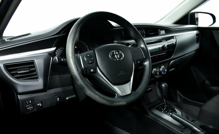 Toyota Corolla - Фото 8