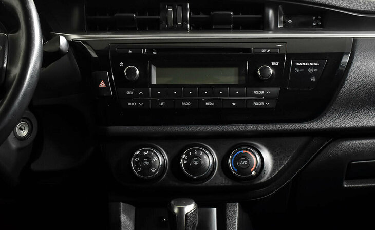 Toyota Corolla - Фото 12