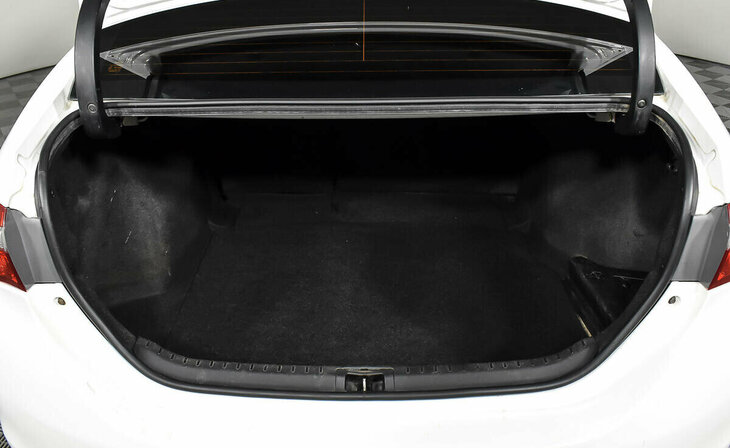 Toyota Corolla - Фото 15