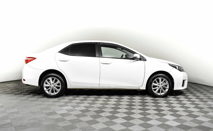 Toyota Corolla - Фото 3