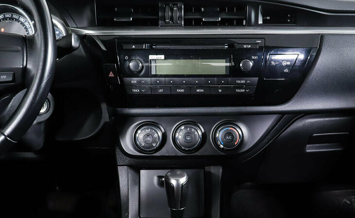 Toyota Corolla - Фото 11