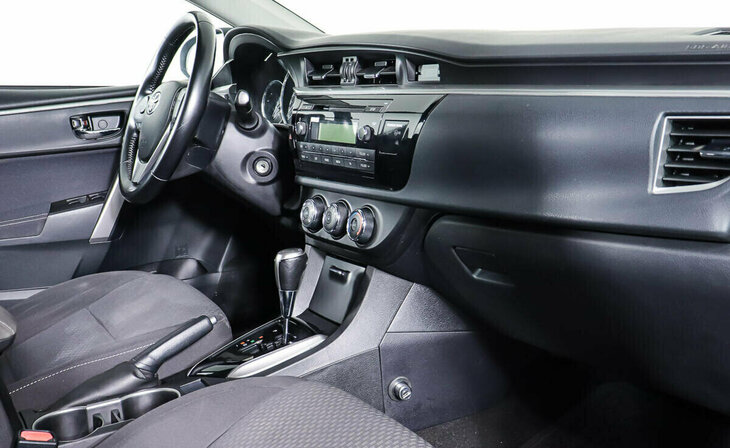 Toyota Corolla - Фото 7