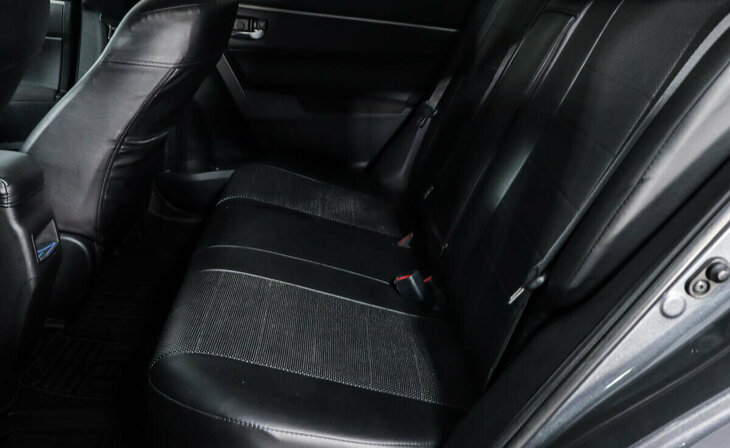 Toyota Corolla - Фото 8