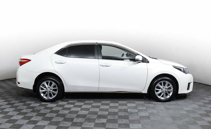 Toyota Corolla - Фото 3