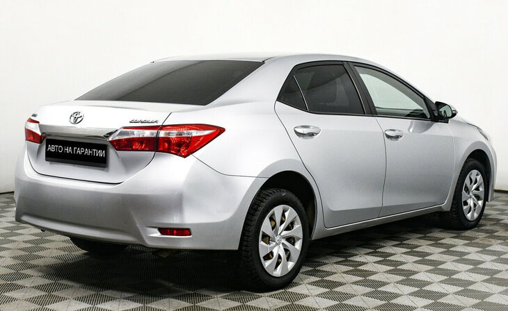Toyota Corolla - Фото 2