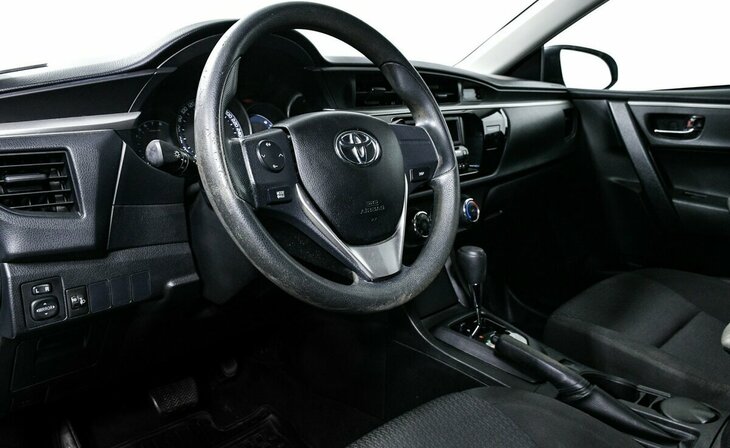 Toyota Corolla - Фото 6