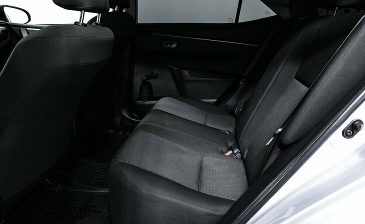 Toyota Corolla - Фото 8