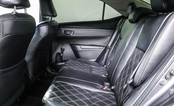 Toyota Corolla - Фото 8