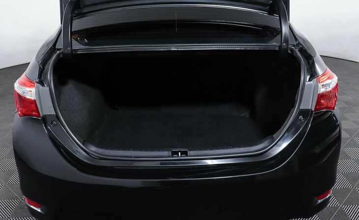 Toyota Corolla - Фото 13