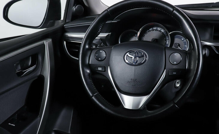 Toyota Corolla - Фото 7