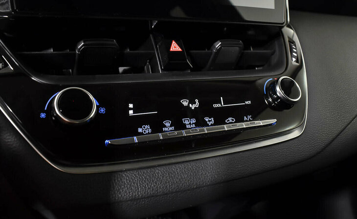 Toyota Corolla - Фото 12