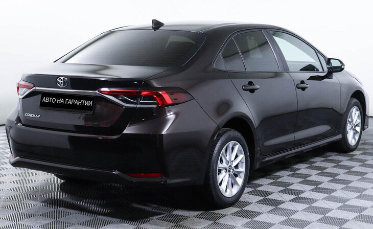 Toyota Corolla - Фото 2