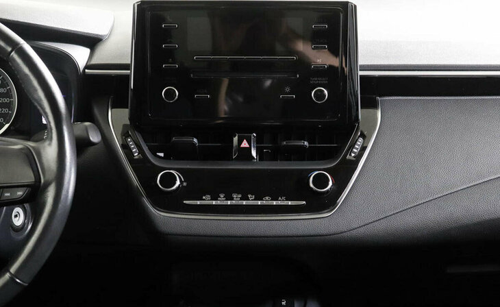 Toyota Corolla - Фото 7