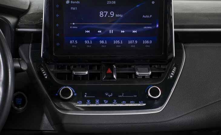 Toyota Corolla - Фото 10