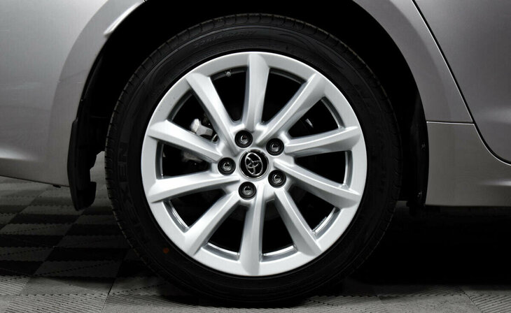 Toyota Corolla - Фото 7