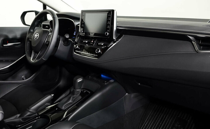 Toyota Corolla - Фото 8