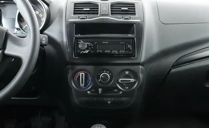 Lada Granta - Фото 8