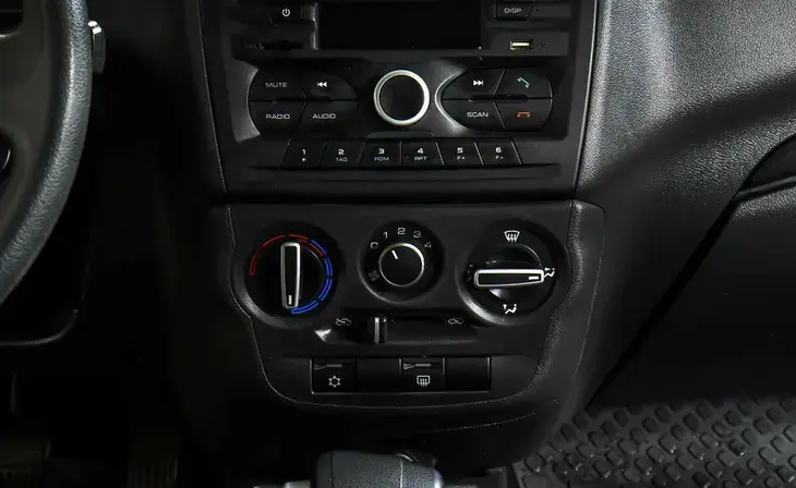 Lada Granta - Фото 11
