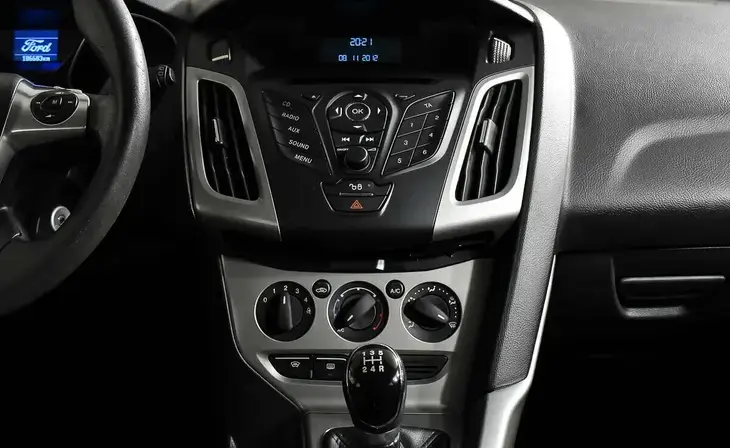 Ford Focus - Фото 12