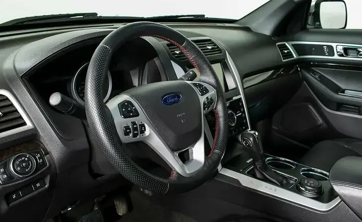 Ford Explorer - Фото 11