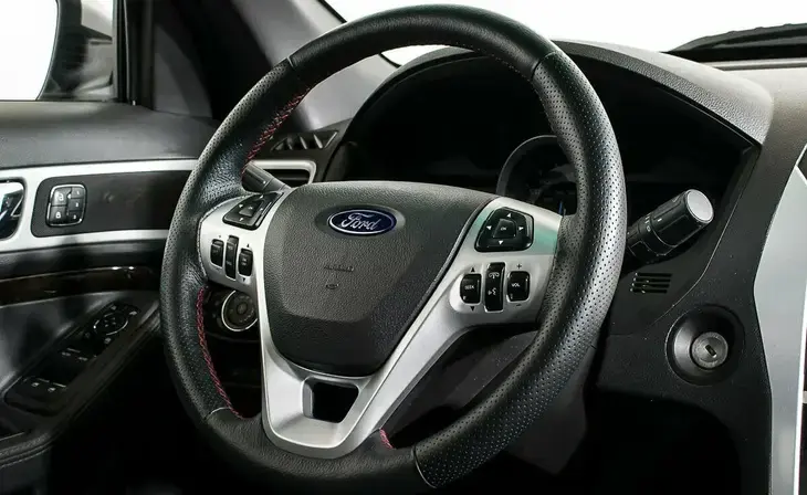 Ford Explorer - Фото 12