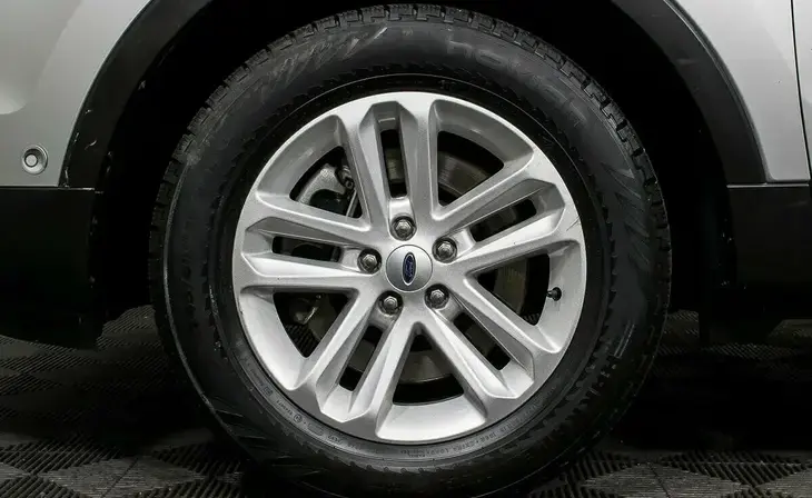 Ford Explorer - Фото 8