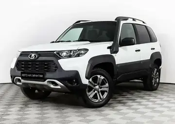 Lada Niva Travel