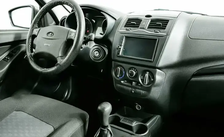 Lada Granta - Фото 8