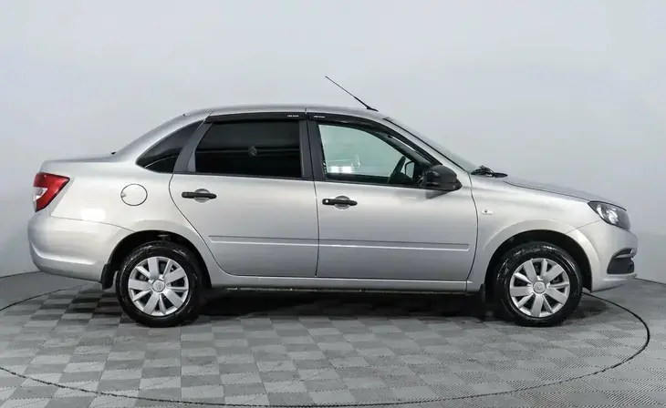 Lada Granta - Фото 3