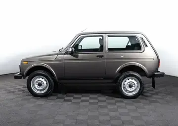 Lada Niva Legend