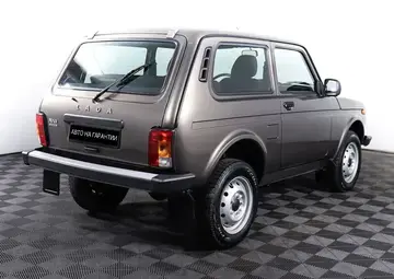 Lada Niva Legend