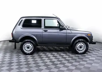 Lada Niva Legend