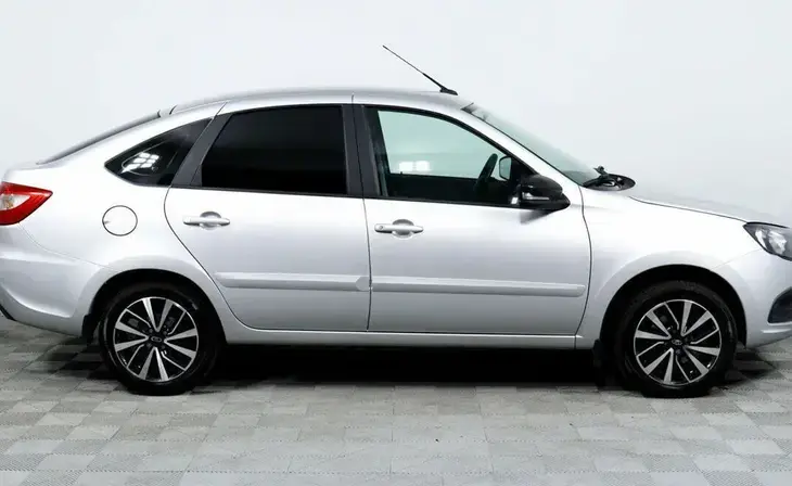 Lada Granta - Фото 3
