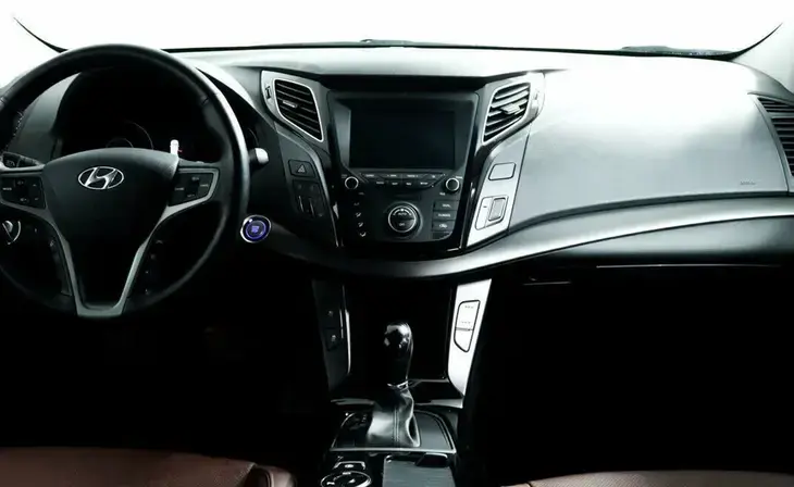 Hyundai i40 - Фото 9