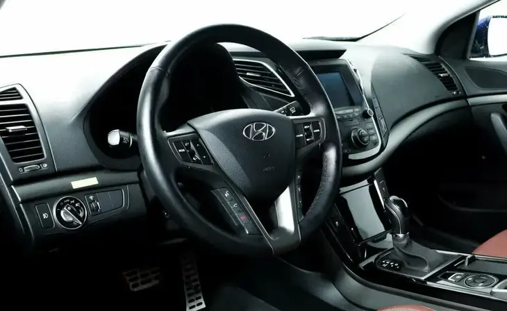 Hyundai i40 - Фото 10