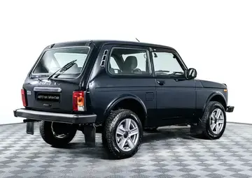 Lada Niva Legend