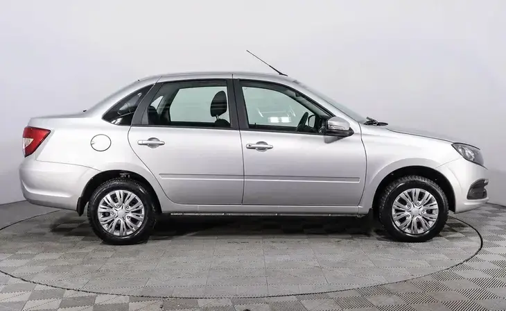Lada Granta - Фото 3