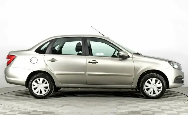 Lada Granta - Фото 3