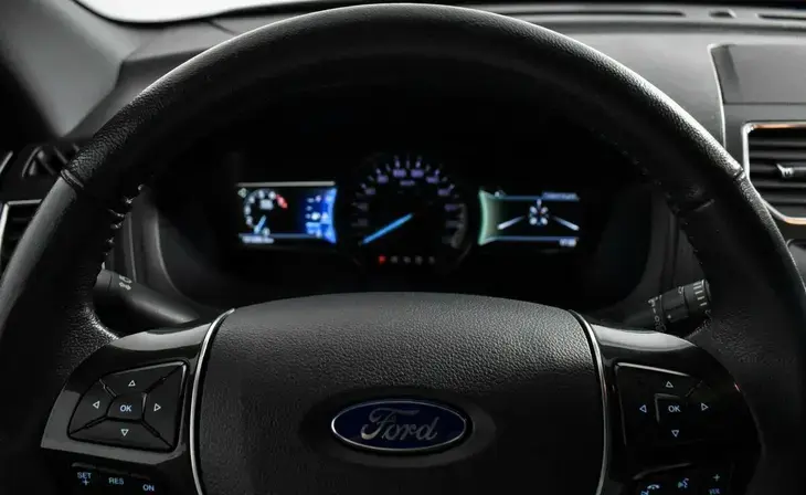Ford Explorer - Фото 9