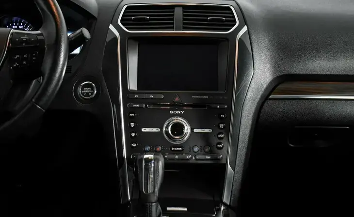 Ford Explorer - Фото 10